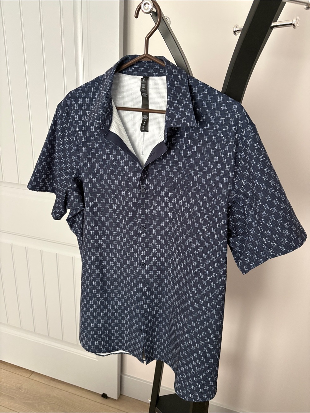 Lululemon Men's Navy Patterned Short-Sleeve Shirt